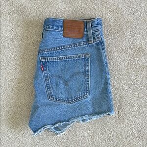 501 Levi's Blue Jean Shorts Distressed Frayed Hem